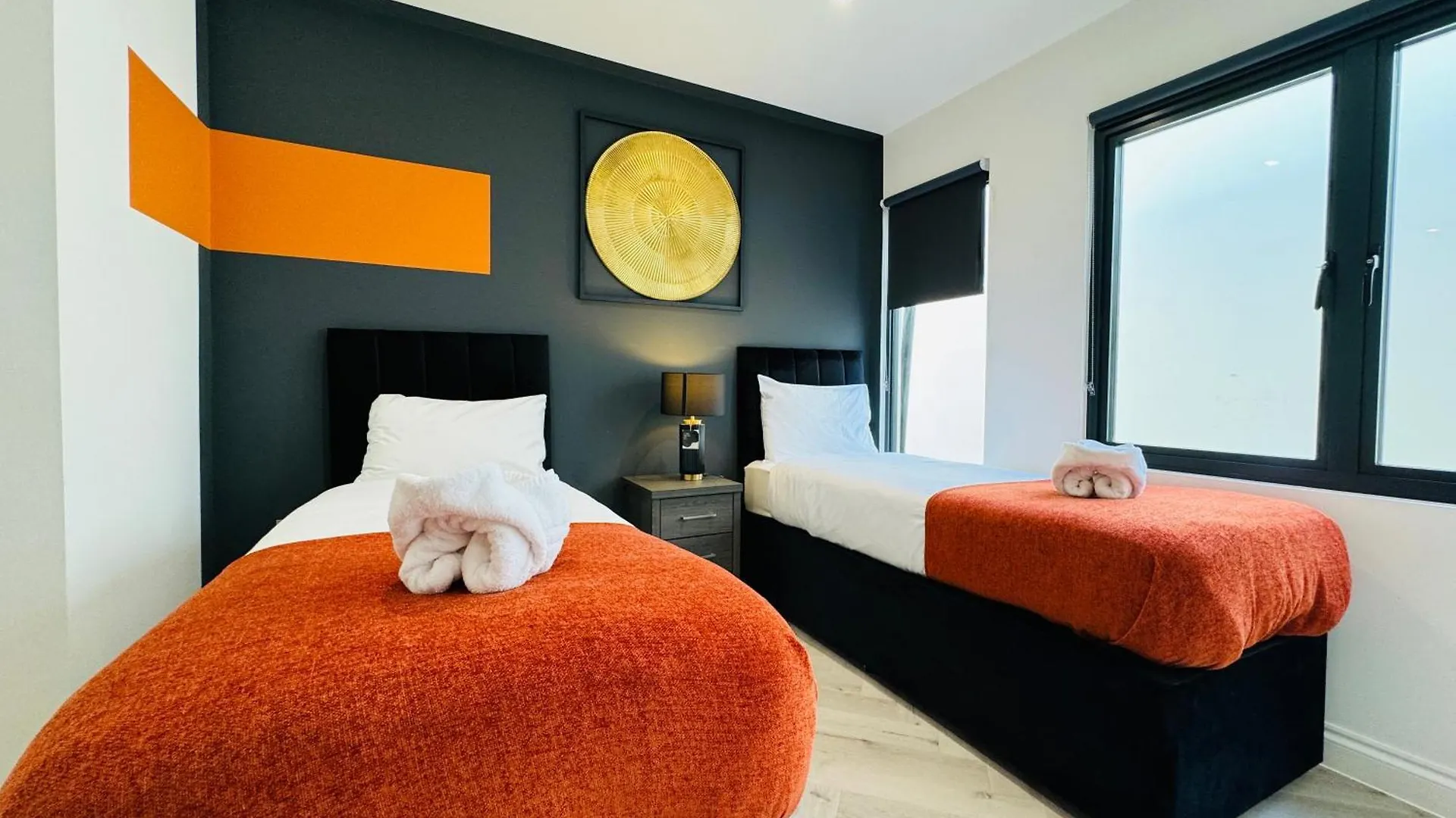 Central One Bedroom Flat Next To Brighton Beach I Sleep 5 Guests דירה