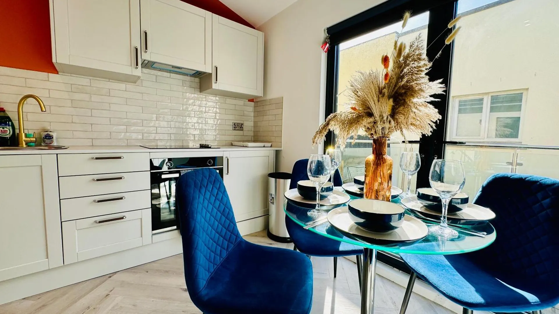 Central One Bedroom Flat Next To Brighton Beach I Sleep 5 Guests 0*,  Großbritannien