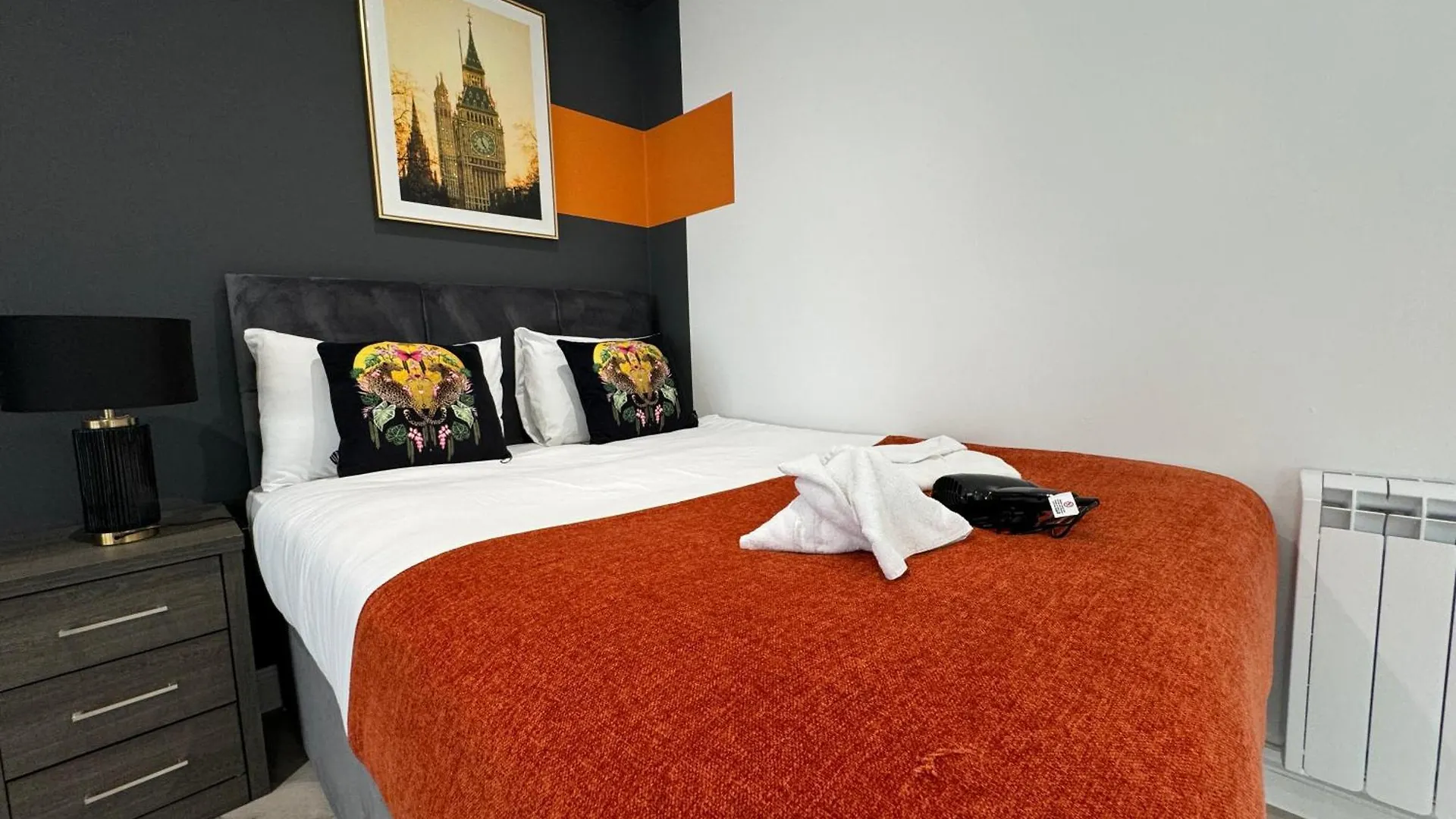 Central One Bedroom Flat Next To Brighton Beach I Sleep 5 Guests