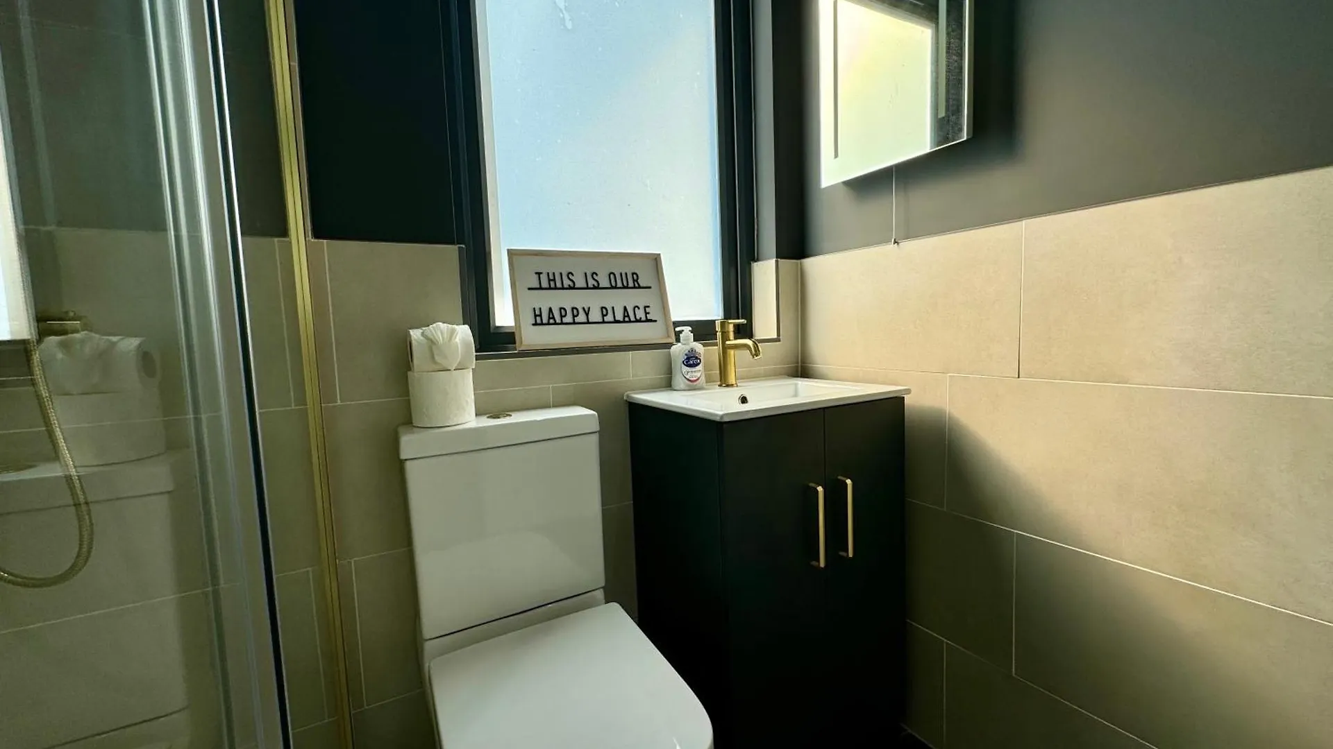 Central One Bedroom Flat Next To Brighton Beach I Sleep 5 Guests 아파트