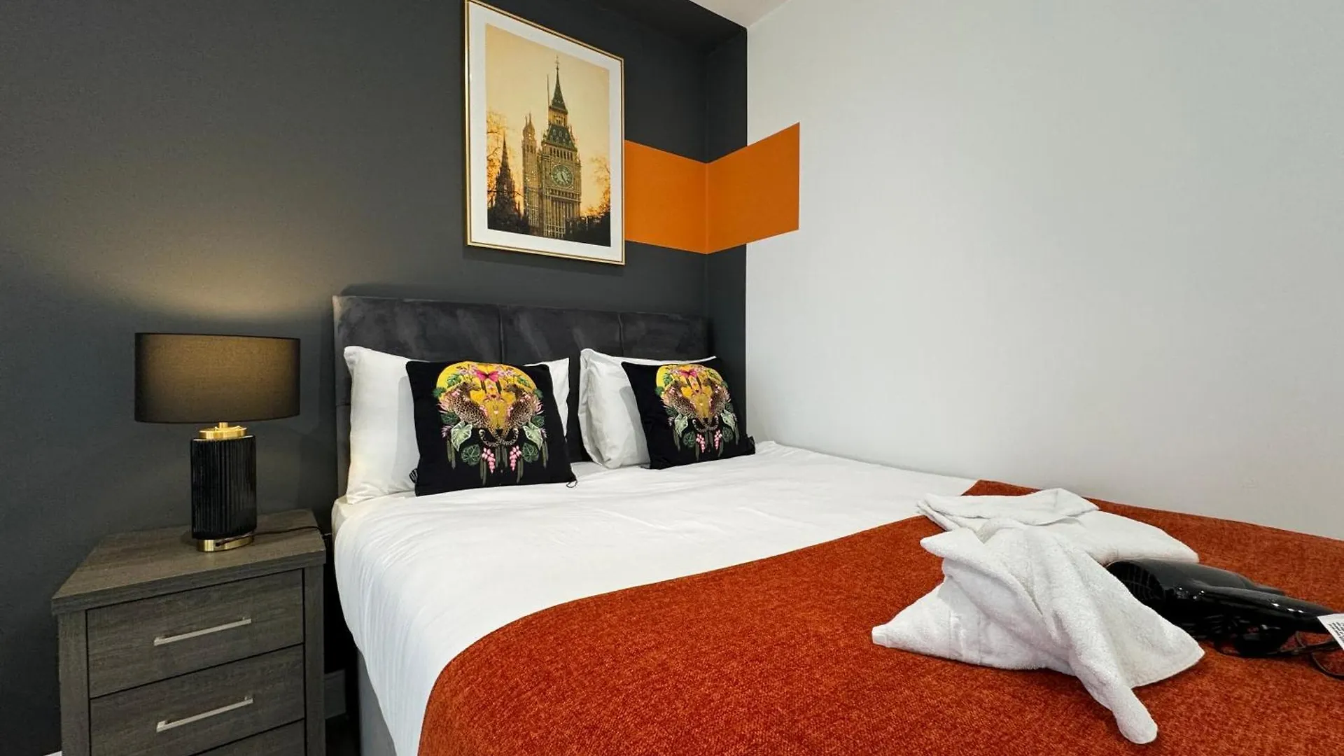 Central One Bedroom Flat Next To Brighton Beach I Sleep 5 Guests 0*,