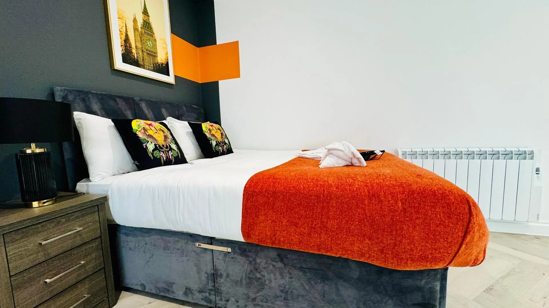 Central One Bedroom Flat Next To Brighton Beach I Sleep 5 Guests 0*,  영국